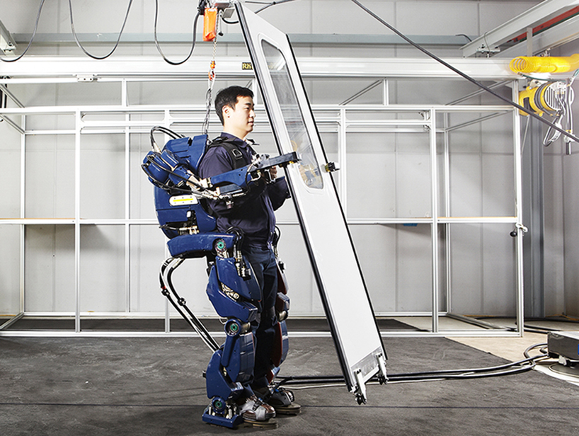 hyundai-robot-exoskeleton-designboom-02