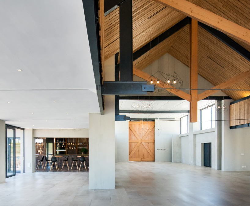 coopers bar event space inhouse anura vineyard