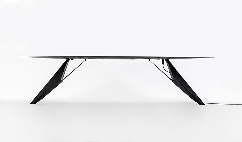 kramweisshaar-sapienstone-smart-slab-dinning-table-aterlier-clerici-designboom-02
