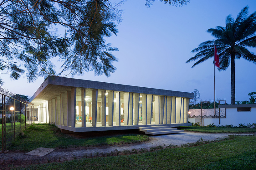 Sydøst helt bestemt Oswald swiss embassy in ivory coast by LOCALARCHITECTURE