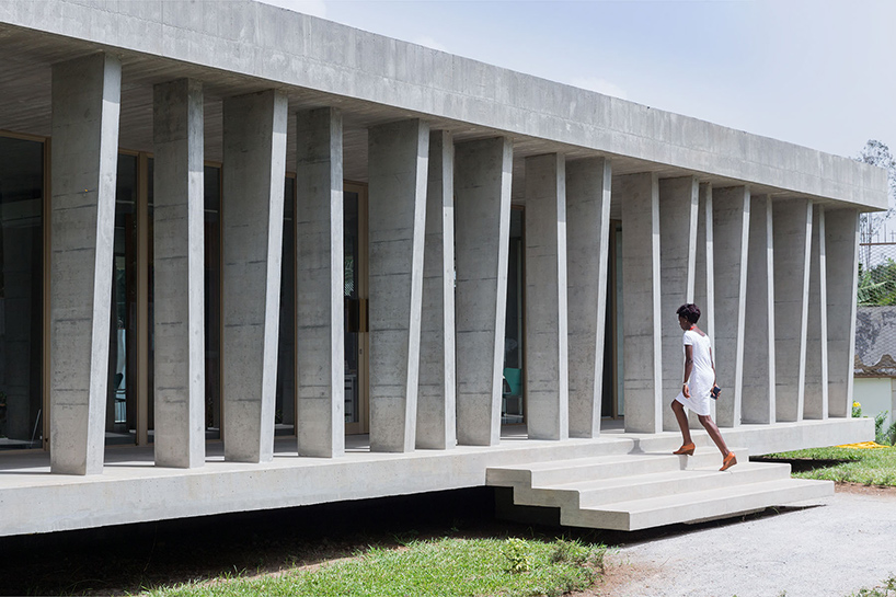 local-architecture-new-swiss-embassy-ivory-coast-abidjan-designboom-02