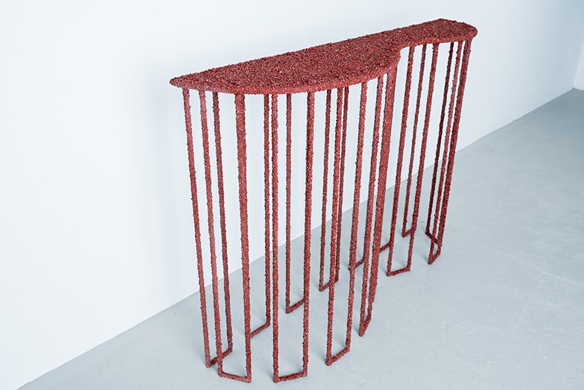 samuel-amoia-delorenzo-gallery-table-collection-designboom-04