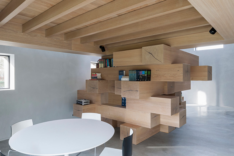 studio-farris-architects-stable-in-west-flanders-barn-conversion-belgium-designboom-02