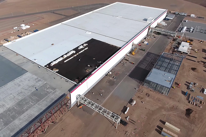 drone documents construction progress at tesla's gigafactory