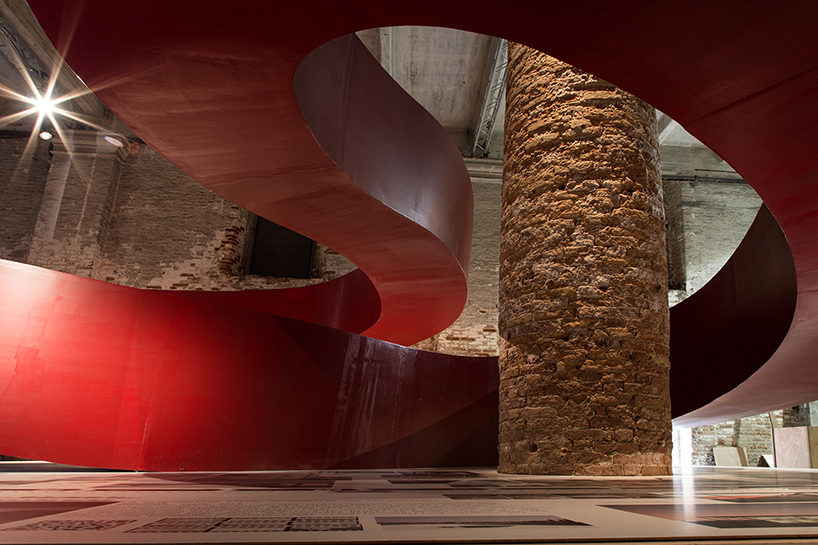 C+S-architects-suspended-red-walkway-eduCARE-venice-architecture-biennale-designboom-02