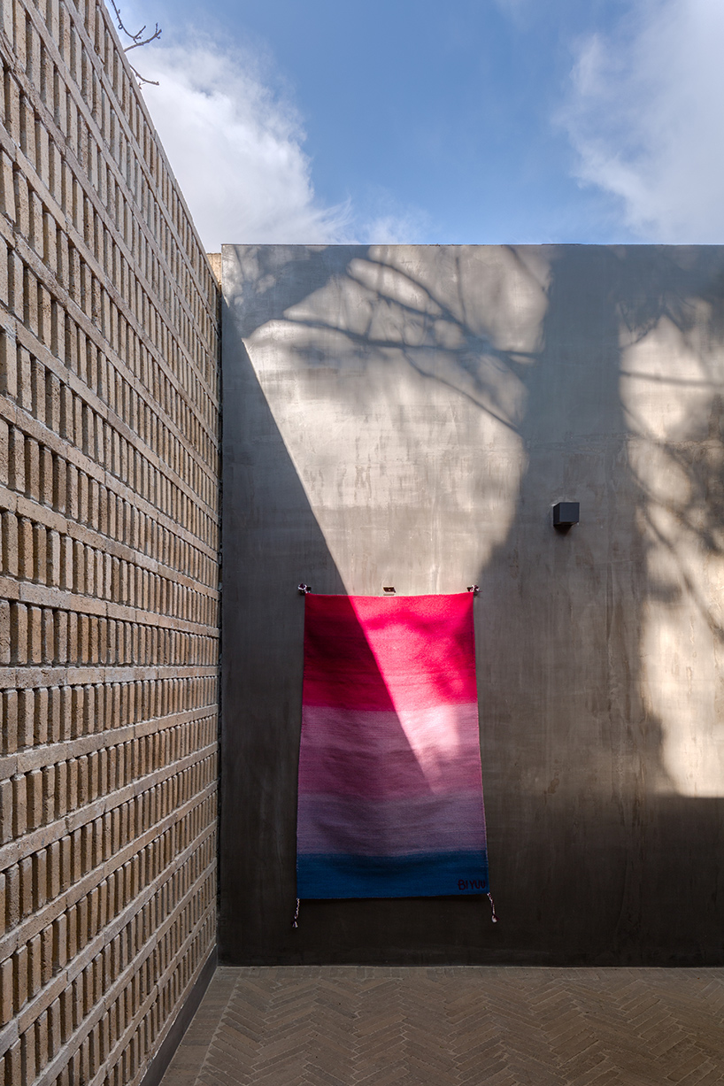 DCPP-arquitectos-casa-campestre-house-107-mexico-city-designboom-02