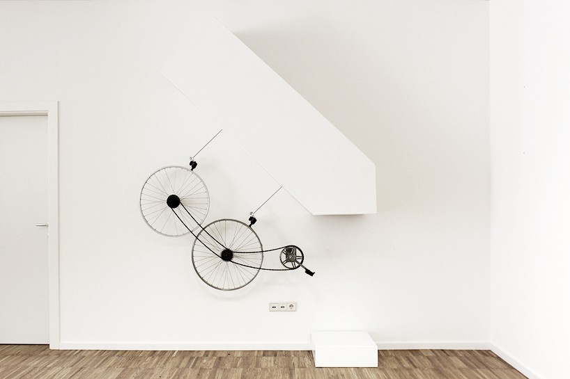 HEUREKA Helmet Moradavaga designboom
