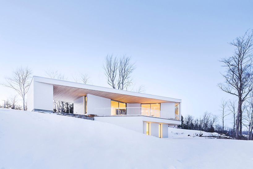 MU-architecture-nook-residence-mansonville-canada-designboom-01