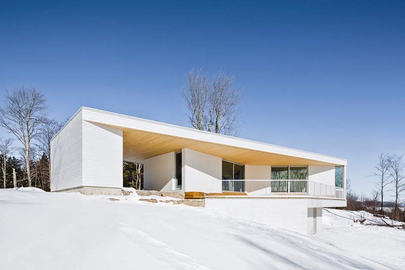MU-architecture-nook-residence-mansonville-canada-designboom-02