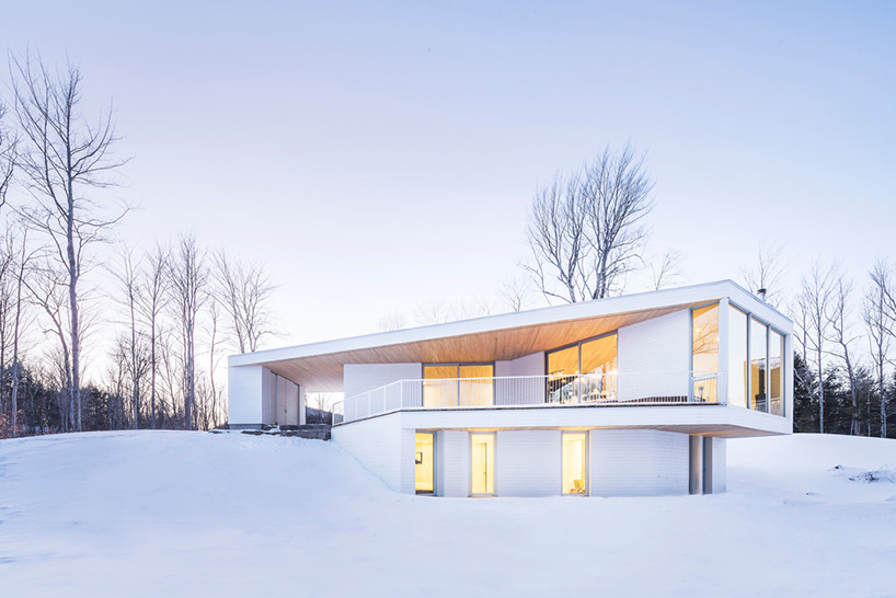 MU-architecture-nook-residence-mansonville-canada-designboom-02