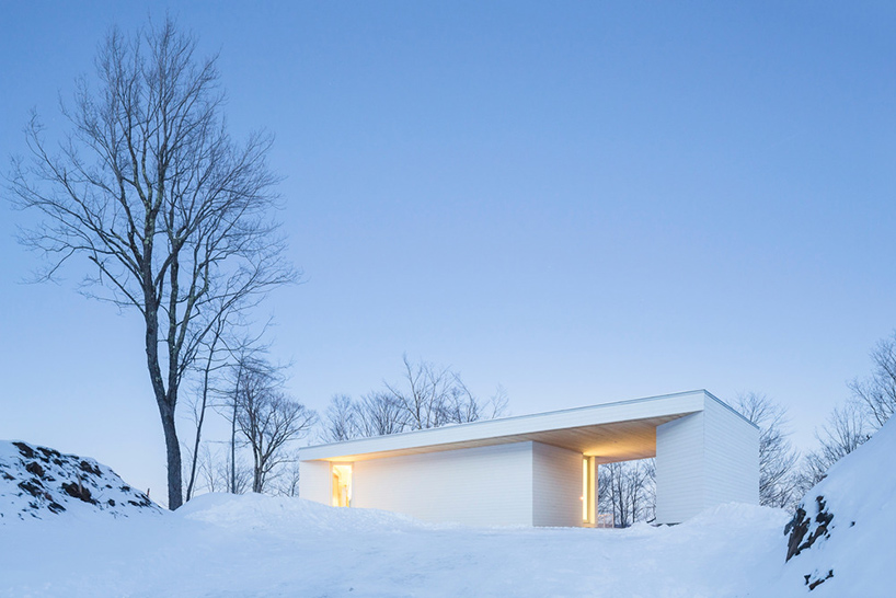 MU-architecture-nook-residence-mansonville-canada-designboom-02