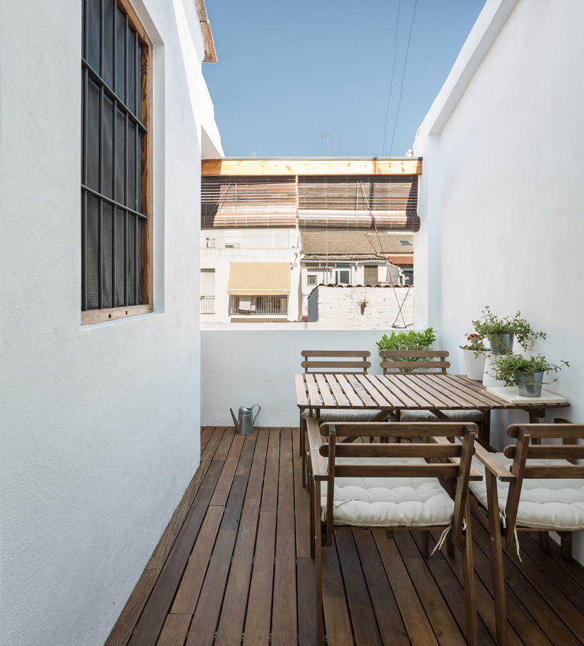 ambau-taller-d’arquitectes-loft-rehabilitation-valencia-designboom-02
