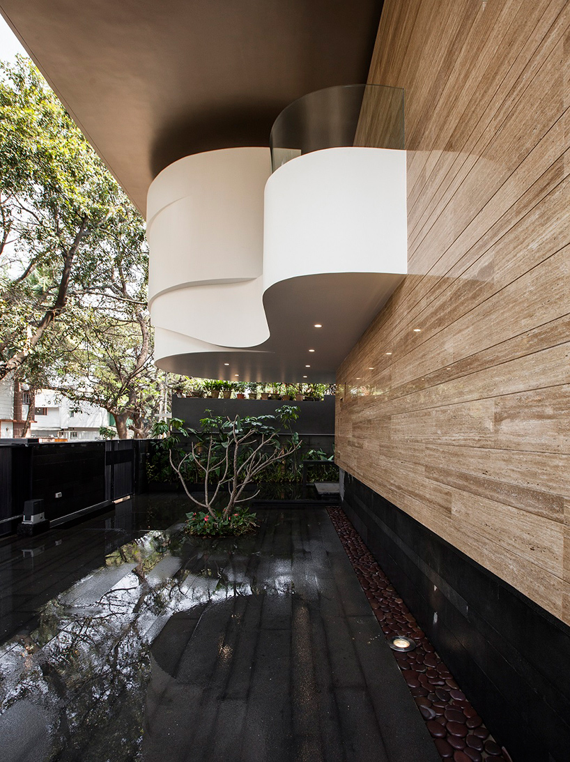 cadence-architects-b-one-house-bangalore-india-designboom-02
