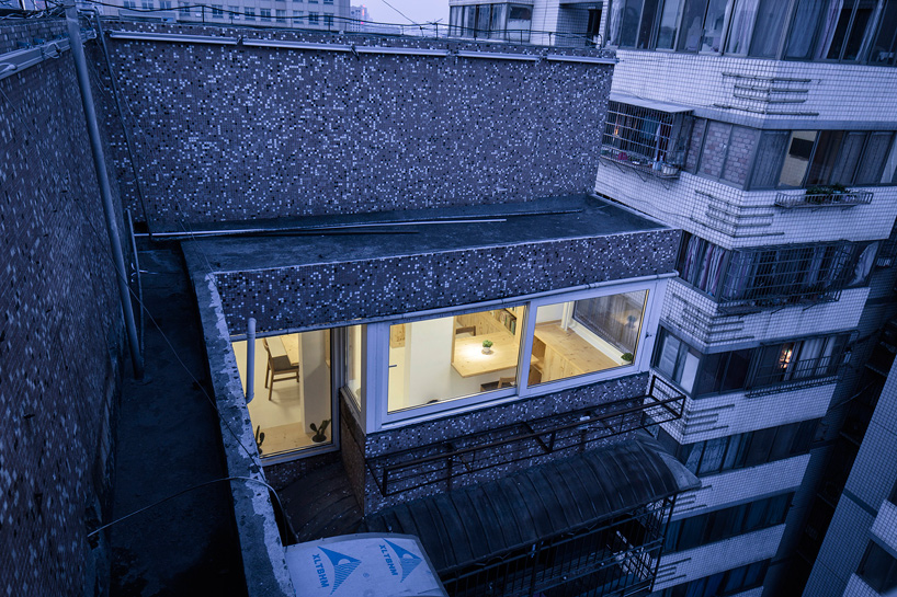 caopu-hidden-top-floor-bookstore-china-designboom-02