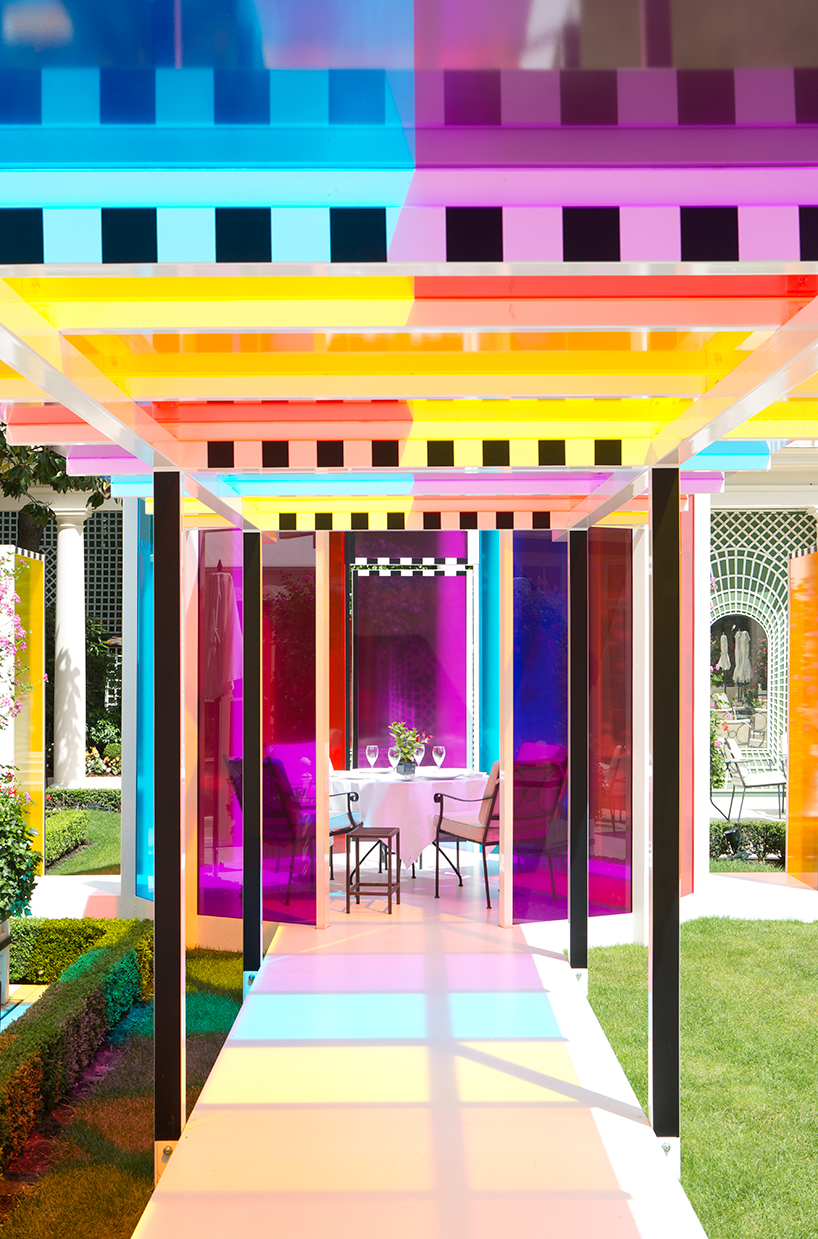 daniel buren le bristol paris une pause coloree