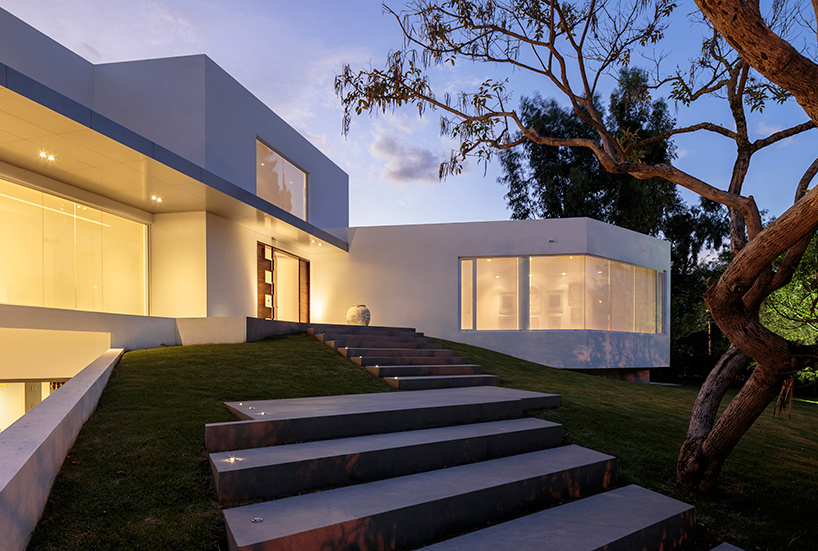 diego-guayasamin-arquitectos-residencia-cumbaya-residence-ecuador-designboom-02