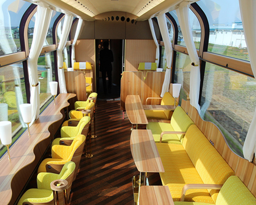 ICHIBANSEN/nextstations replaces walls with windows in japanese local sightseeing train