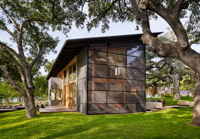 lake-flato-hog-pen-creek-residence-austin-texas-designboom-02