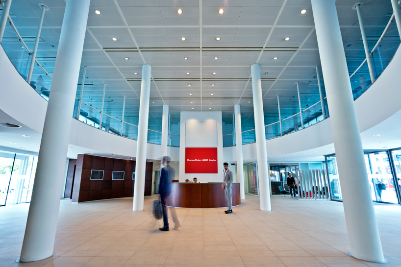 lombardini-22-coca-cola-HBC-italy-headquarters-designboom-02