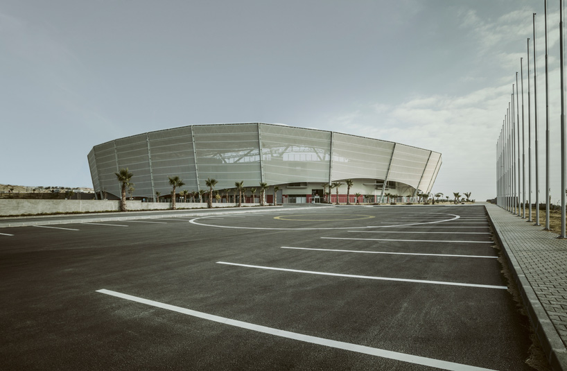 mersin-stadium-bahadir-kul-architects-designboom-02