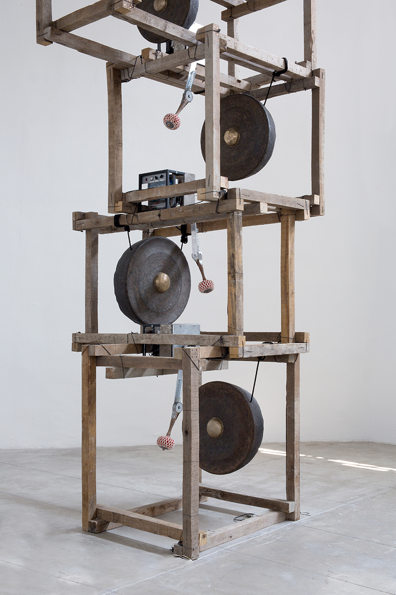 pedro-reyes-domingo-salvaje-exhibition-la-tallera-gallery-cuernavaca-mexico-designboom-02