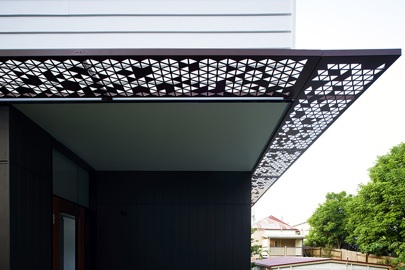 woolloongabba gardenhouse in queensland by refresh design