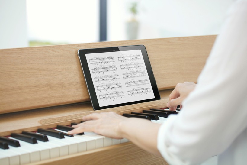 roland-karimoku-kiyola-kf-10-digital-piano-designboom-10