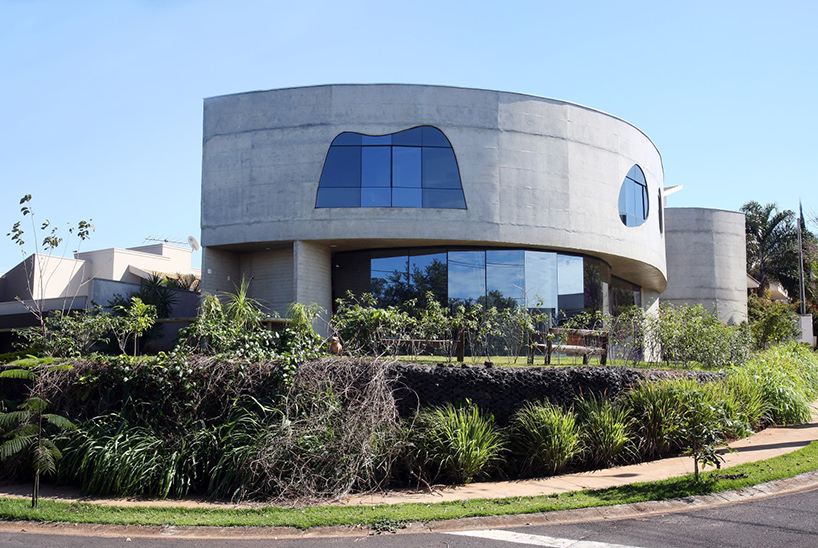 ruy-ohtake-house-roberto-cocenza-sao-jose-do-rio-preto-sao-paulo-brazil-designboom-03