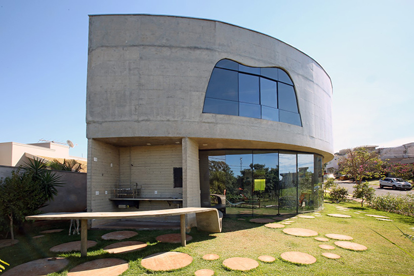 ruy-ohtake-house-roberto-cocenza-sao-jose-do-rio-preto-sao-paulo-brazil-designboom-03