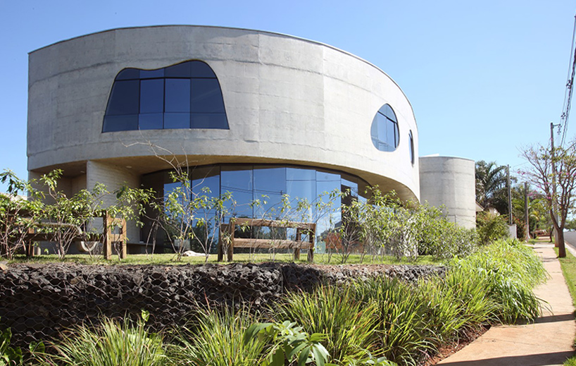 ruy-ohtake-house-roberto-cocenza-sao-jose-do-rio-preto-sao-paulo-brazil-designboom-03