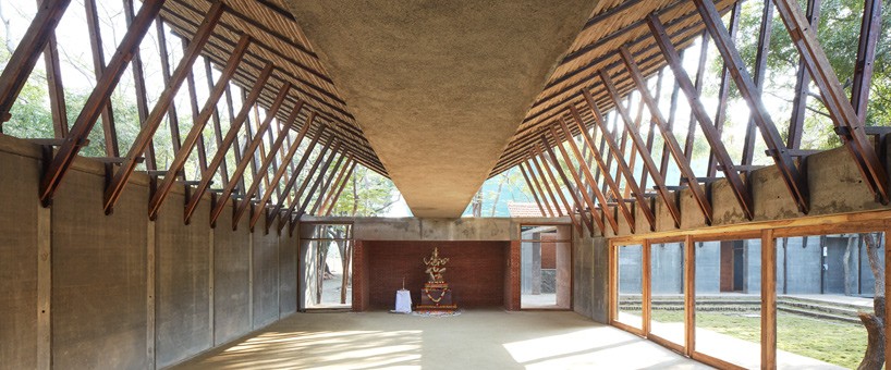 sameep-padora-and-assocaites-jetavan-centre-india-designboom-01