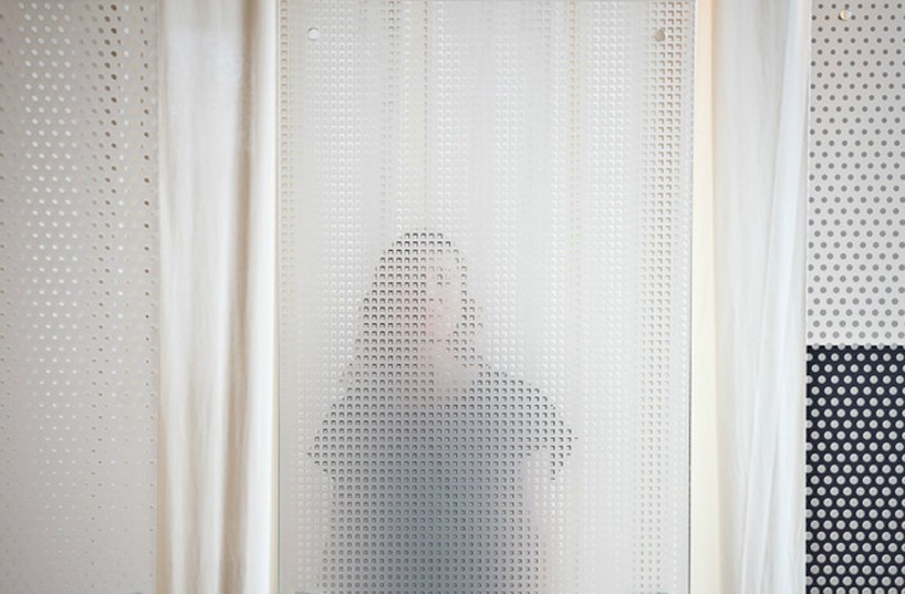 scholten & baijings glass gradients NEOCON 2016 designboom