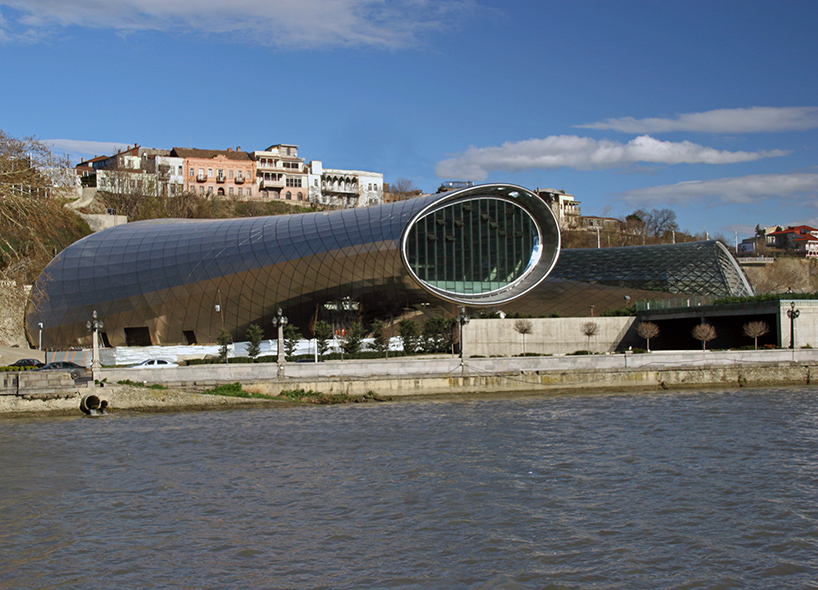 studio-fuksas-rhike-park-music-theater-exhibition-hall-tbilisi-georgia-designboom-02