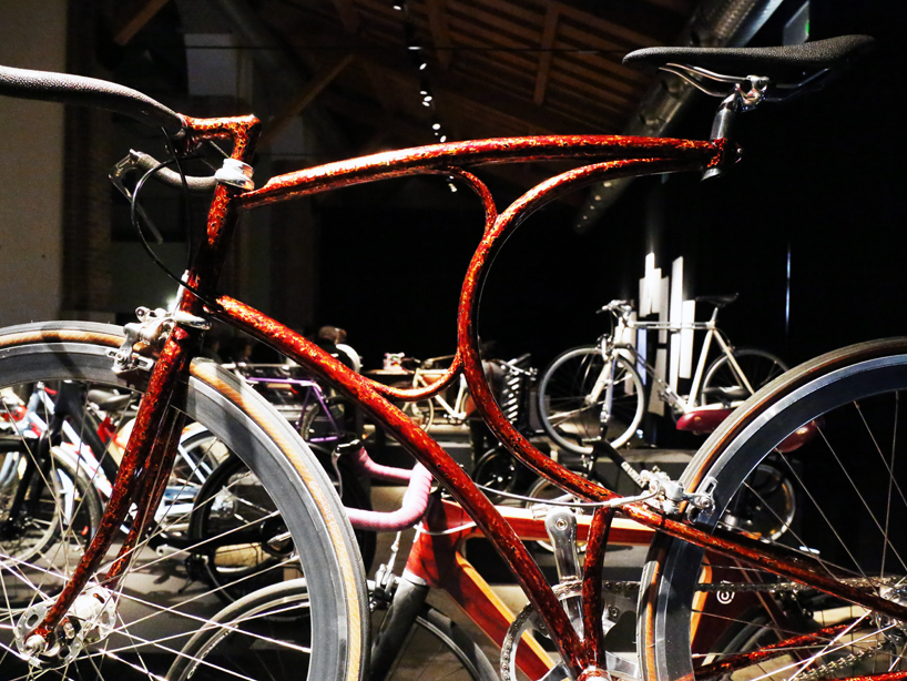 vanhulsteijn urushi bike XXI triennale international exhibition designboom