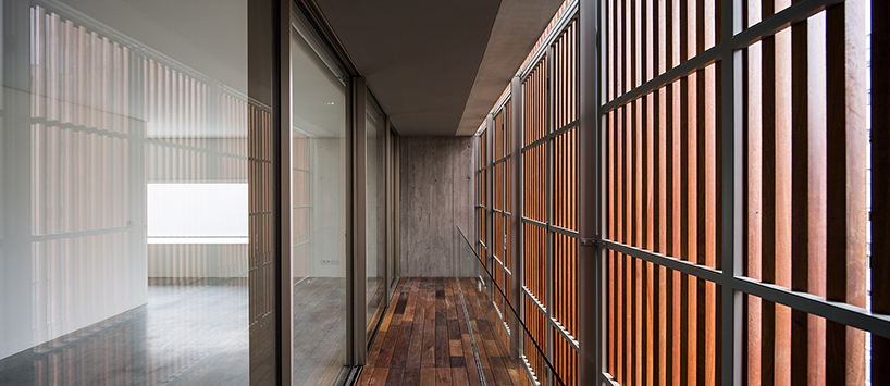 AZO-sequeira-arquitectos-associados-house-in-bonfim-porto-portugal-designboom-01