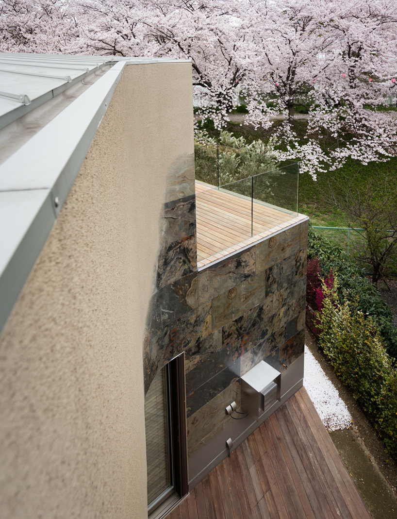 JP-architects-triton-house-osaka-japan-designboom-02