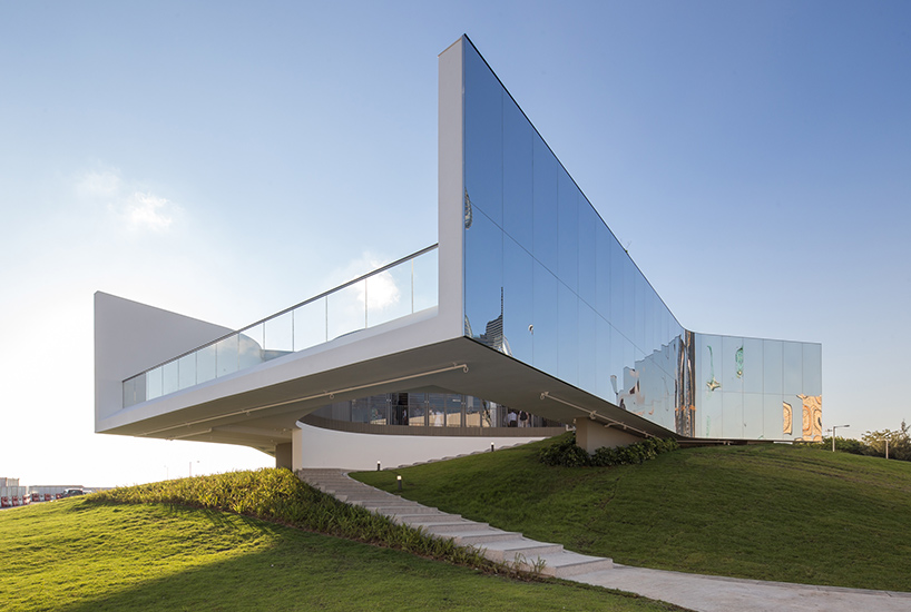 M-pavilion-hong-kong-west-kowloon-cultural-district-VPANG-architects-JET-architecture-lisa-cheung-designboom-01