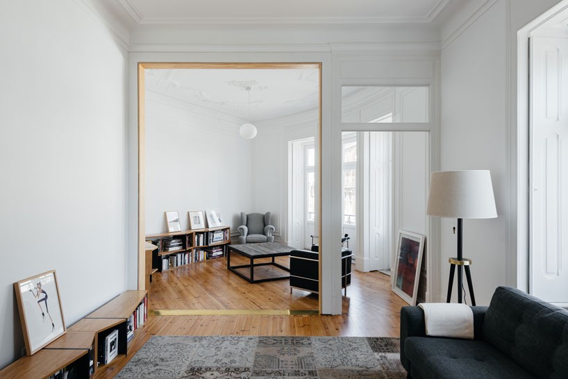aurora-arquitectos-apartment-in-estrela-lisbon-designboom-01
