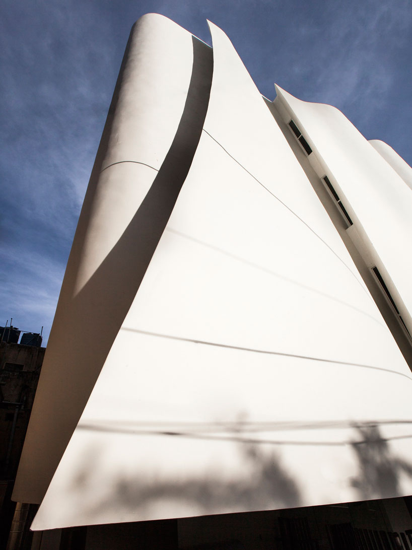 cadence-KMYF-clinic-bangalore-india-designboom-04