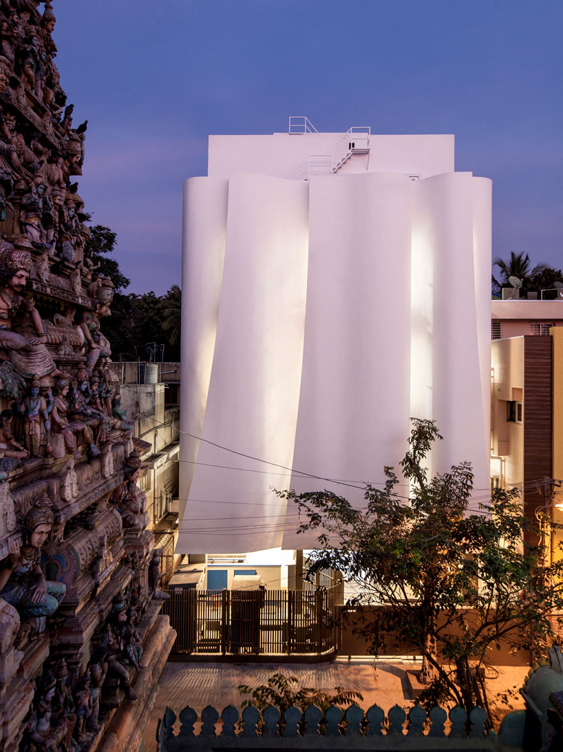 cadence-KMYF-clinic-bangalore-india-designboom-04