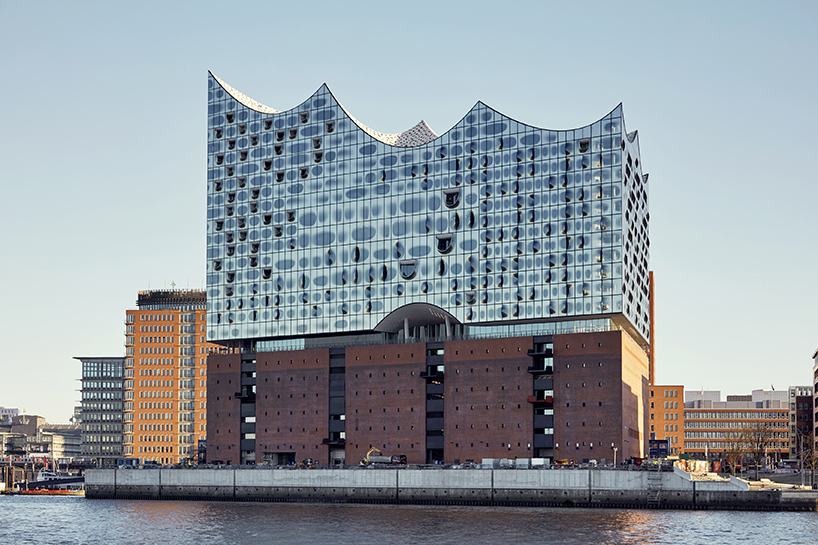 elbphilharmonie-concert-hall-hafencity-hamburg-herzog-de-meuron-designboom-02