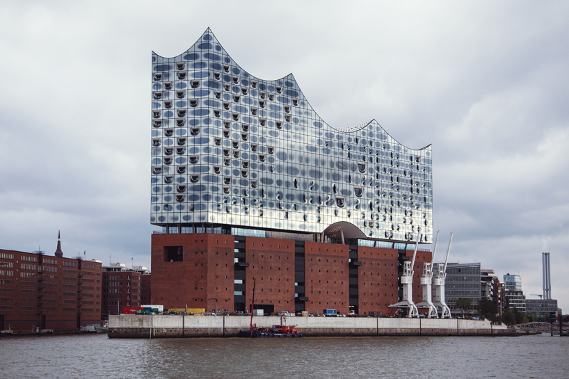 elbphilharmonie-herzog-de-meuron-hamburg-BMW-pictures-designboom-002