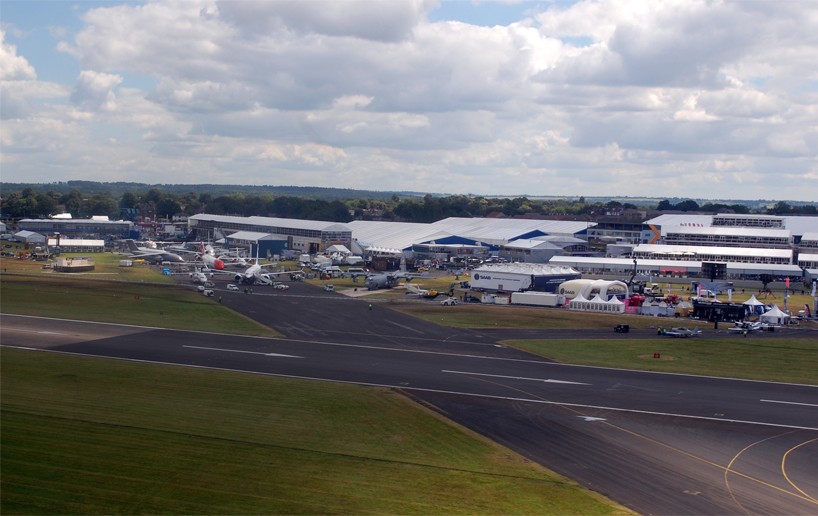 gulfstream-G650ER-aircraft-farnborough-designboom07