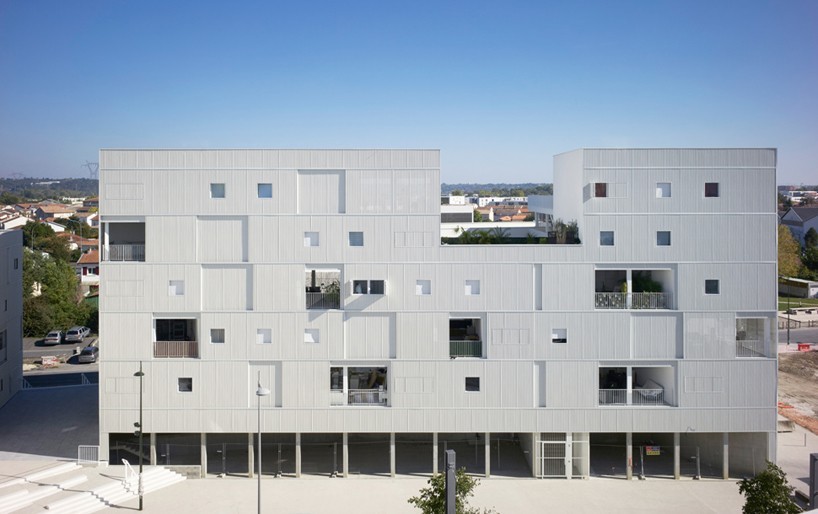 lan-architecture-carre-lumiere-residences-begles-south-west-france-01-818x514