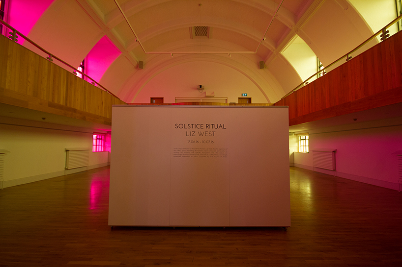 liz-west-solstice-ritual-penarth-pier-pavilion-designboom-02