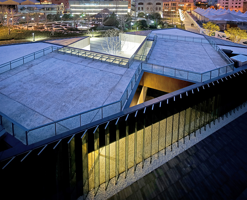 original-design-studio-starbucks-coffee-at-UBPA-shanghai-china-designboom-02