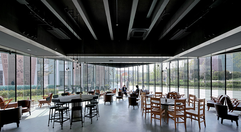 original-design-studio-starbucks-coffee-at-UBPA-shanghai-china-designboom-02