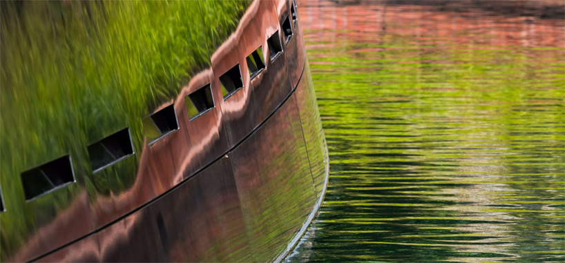 philippe-starck-chai-les-carmes-haut-brion-france-designboom-02