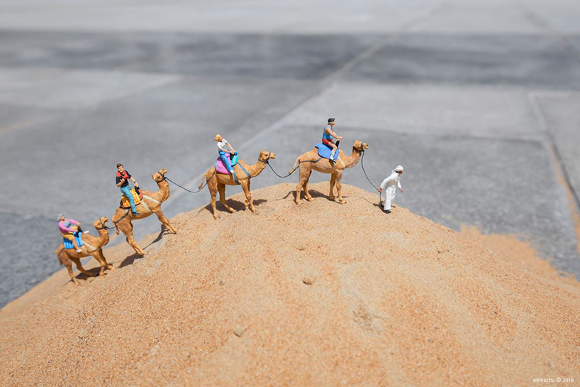 slinkachu-dubai-walls-miniature-street-art-designboom-02