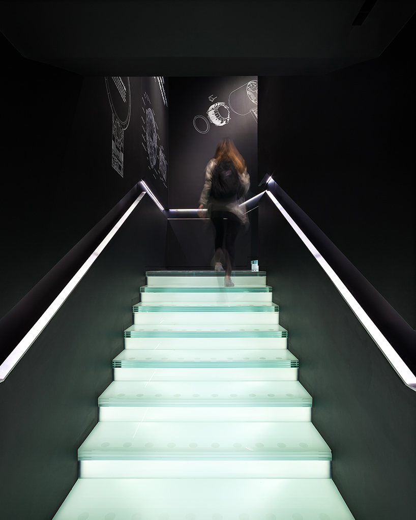 wilkinson-eyre-james-dyson-demo-concept-store-oxford-street-london-designboom-02